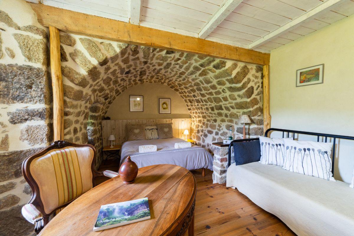 Chambres d'hôtes OCRE à Chirols en Ardèche